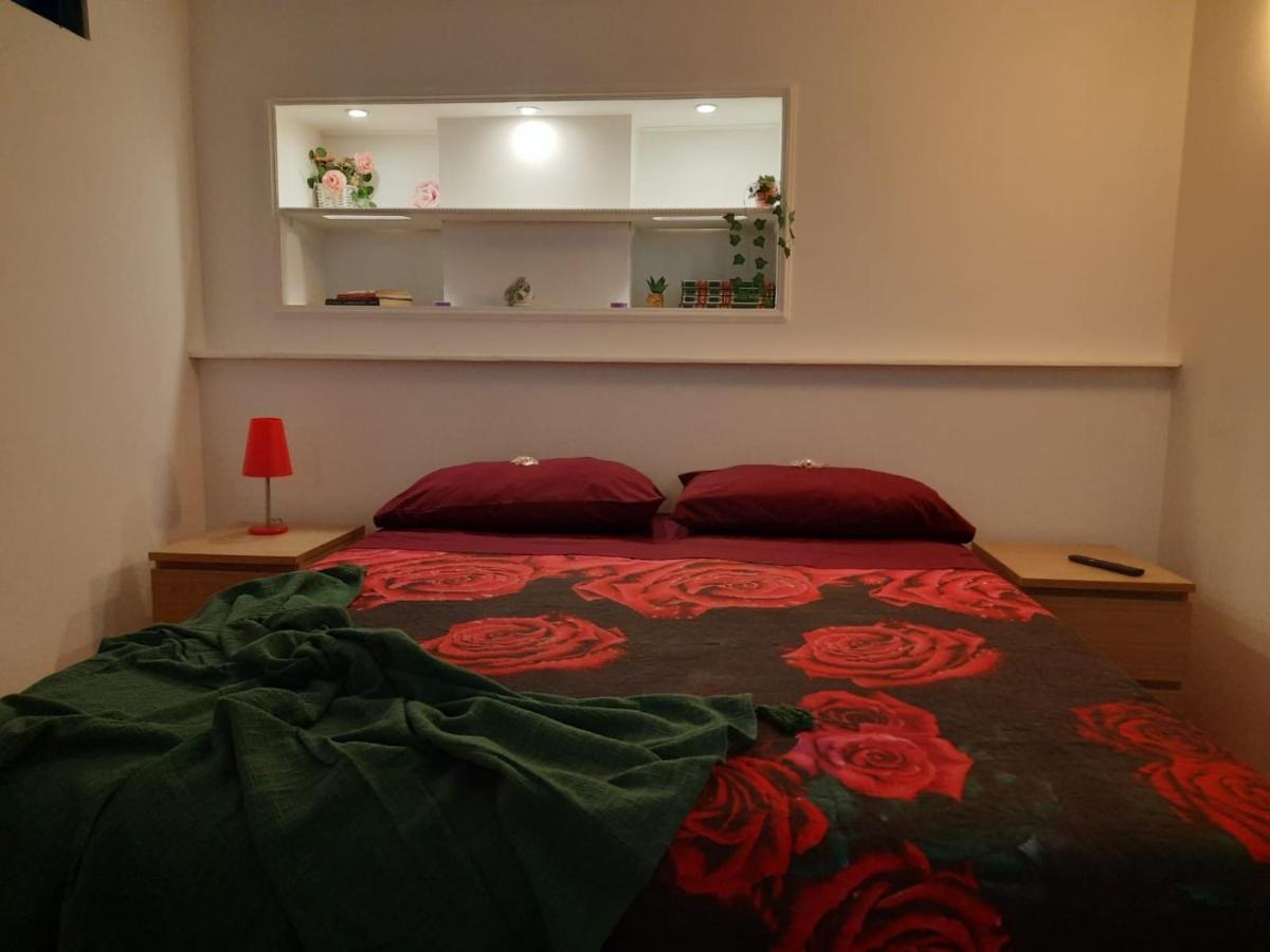 La Casa Del Largo Del Rosso Lägenhet Pozzuoli Exteriör bild